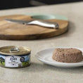 تحميل الصورة في عارض المعرض, ZiwiPeak Wet Beef Recipe for Cats, made with 92% grass-fed, free-range beef and organs, enriched with New Zealand green mussels for optimal feline nutrition.