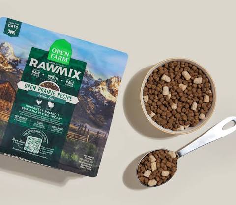  دواجن البراري (دجاج وديك رومي) طعام القطط